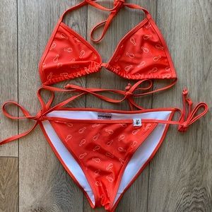 RARE FIND! Genuine Hooter’s Chicken Wing String Bikini